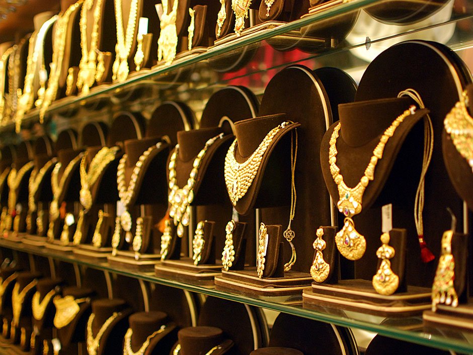 Zaveri Bazaar in Mumbai