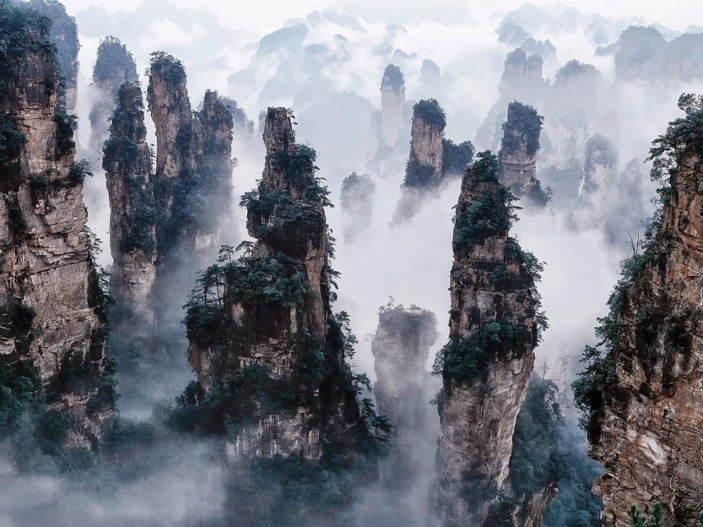 Tianzi_mountains