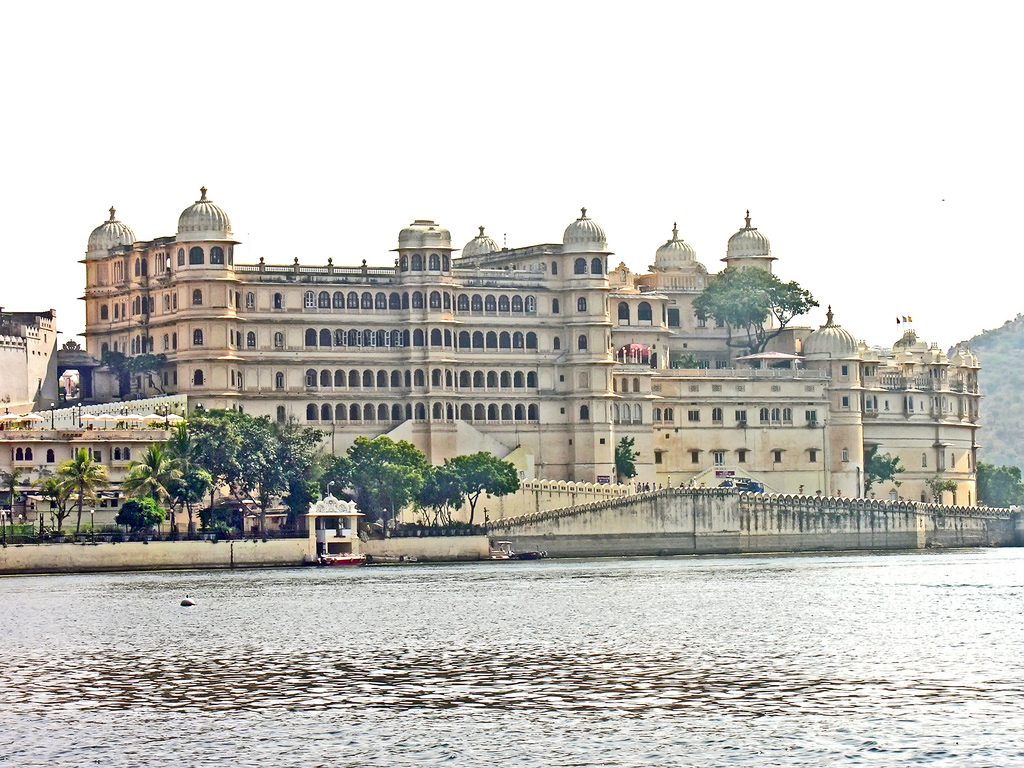 8 Beautiful Palace Hotels in Udaipur that you must visit Taj Lake Palace