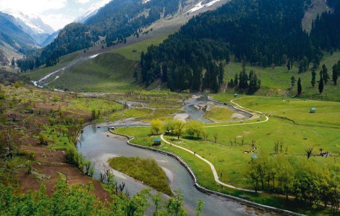 Pahalgam, Jammu & Kashmir - 50 Most Romantic And Best Honeymoon Destinations In India Pahalgam, Jammu & Kashmir