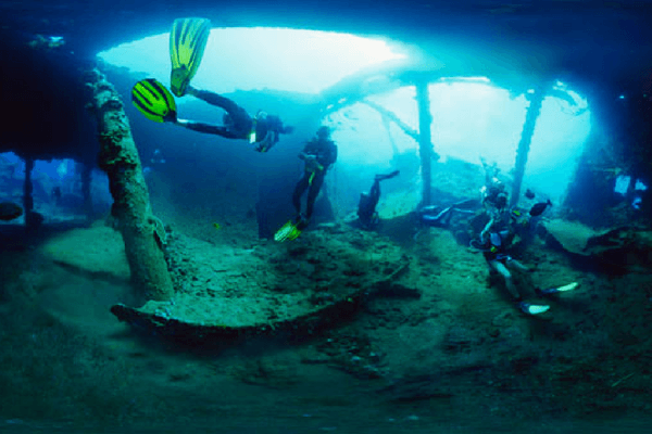Scuba Diving In Tulamben - Bali Scuba Diving In Tulamben, Bali