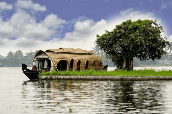 Backwaters Alleppey, Most Romantic Honeymoon Destinations In India Backwaters Alleppey, Most Romantic Honeymoon Destinations In India