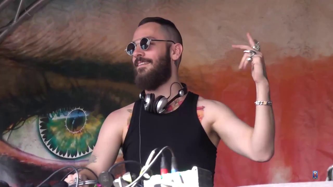 DJ Shaan Playing At Sunburn Festival Captain hook dj sunburn goa