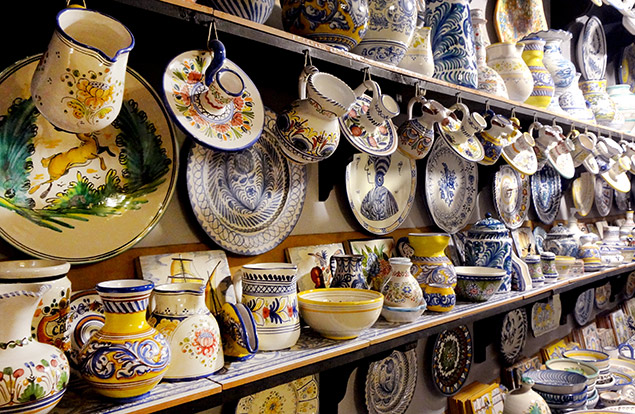 Antigua Casa Talavera - Shopping in Spain Antigua Casa Talavera - Shopping in Spain