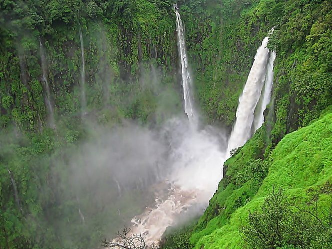 Chinaman’s Falls - Places to Visit in Mahabaleshwar Chinaman’s Falls - Places to Visit in Mahabaleshwar