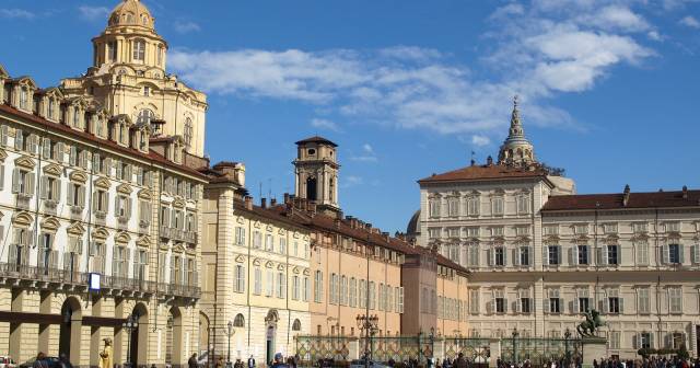 Via Polo, Turin - shopping in italy Via Polo, Turin - shopping in italy