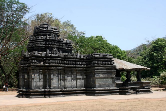 temple-mahadev-mandir - 10 Places to see in Goa that are Not Beaches! temple-mahadev-mandir - 10 Places to see in Goa that are Not Beaches!