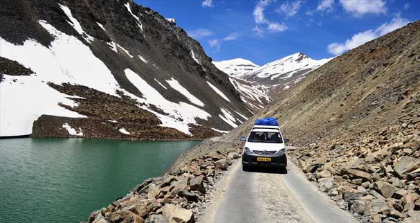 Jeep Safari-things to do in Ladakh