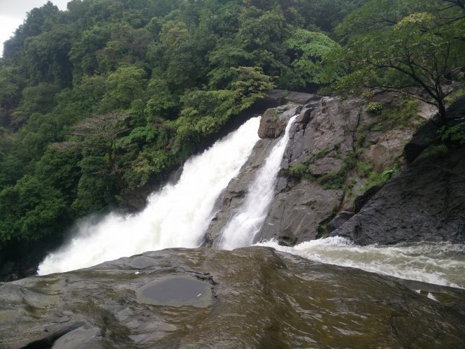 Benne Hole Falls-waterfalls in karnataka Benne Hole Falls-waterfalls in karnataka