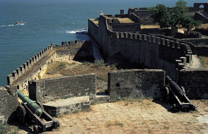 Daman, Pristine Beaches and Churches Daman