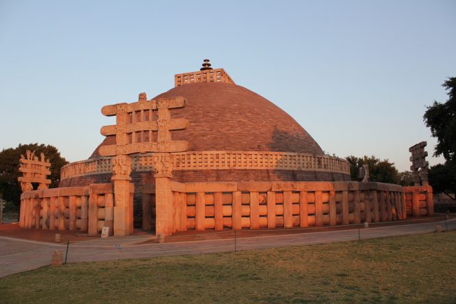 Sanchi Stupa-historical places in India Sanchi Stupa-historical places in India