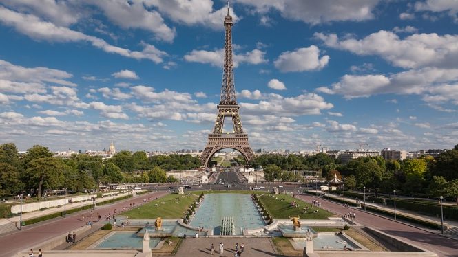 Eiffel Tower - Paris attractions Eiffel Tower - Paris attractions