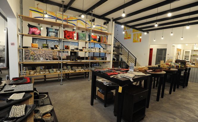 LIVIN Collective- Vietnam shopping LIVIN Collective- Vietnam shopping