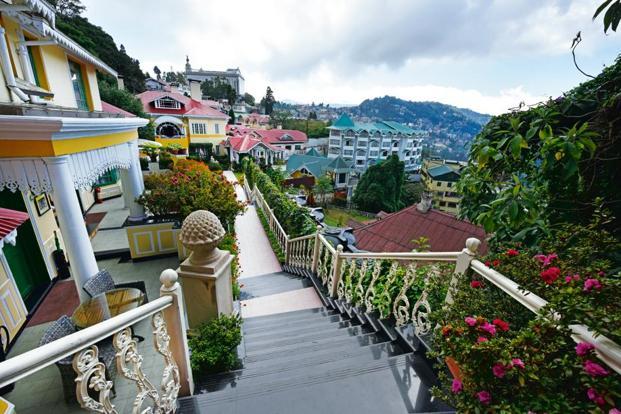 Darjeeling & Gangtok- Best luxury destinations in India for Honeymoon Darjeeling & Gangtok- Best luxury destinations in India for Honeymoon