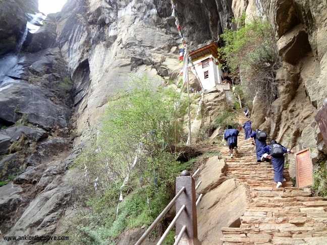 Altitude Scikness-Tiger's Nest