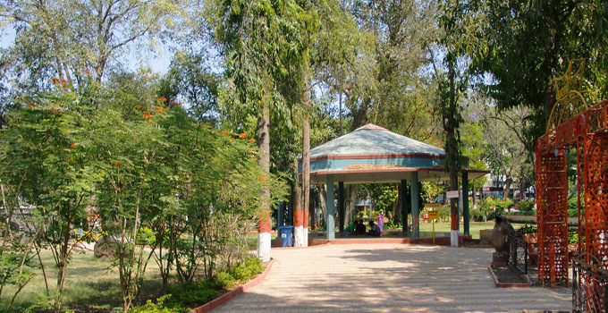 Bund Garden- places to visit in Pune Bund Garden- places to visit in Pune