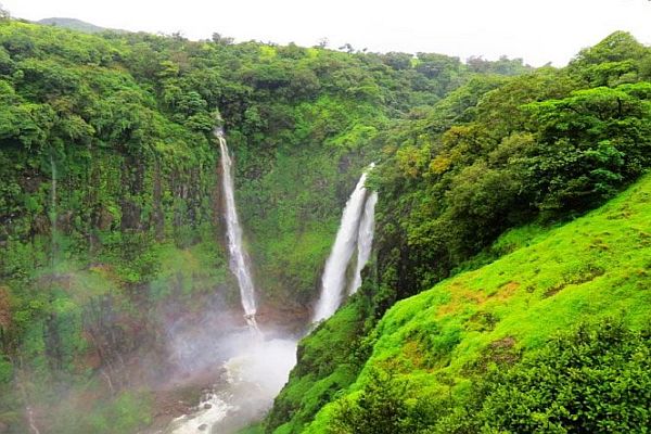 Thosaghar Fall- Places to Visit Near Pune in Monsoon Thosaghar Fall- Places to Visit Near Pune in Monsoon