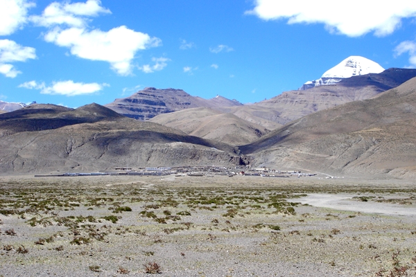 Darchen- Kailash Mansarovar Darchen- Kailash Mansarovar