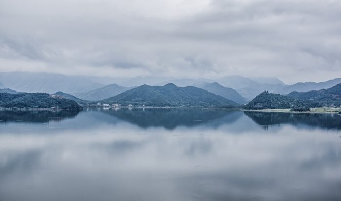 Lake Mist
