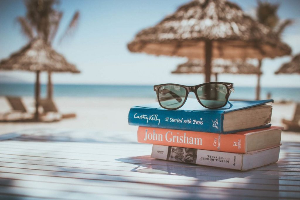 books-to-read-traveling